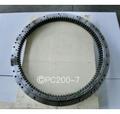 Поворотный круг Komatsu PC200-7