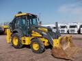 Экскаватор погрузчик John Deer 325J