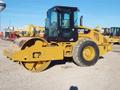 Каток грунтовый Catepillar CS748